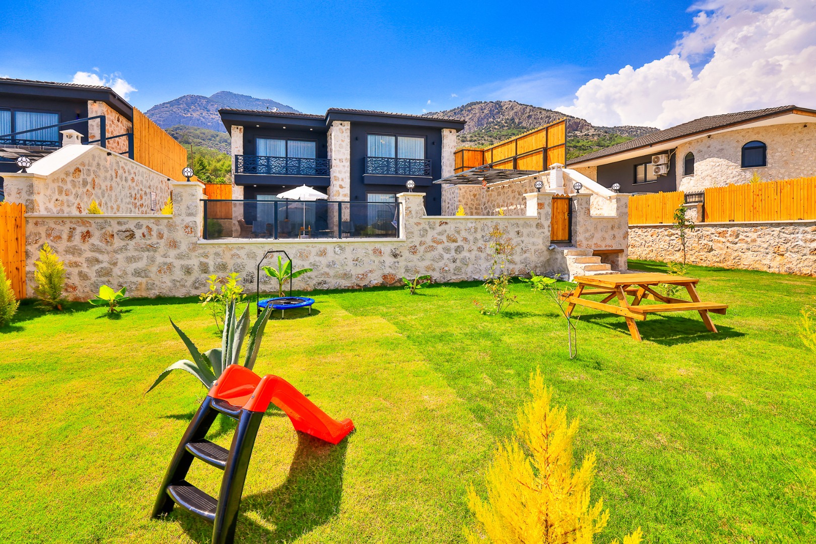 Villa Dublin 3| Korunaklı Havuz Alanı| Jakuzi- Vilbox