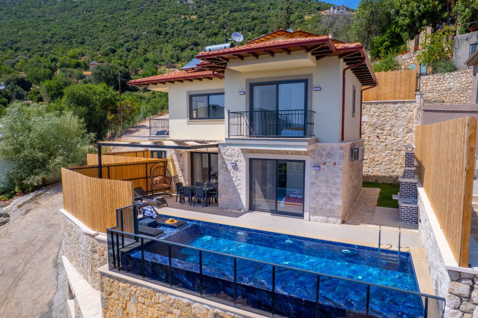 Villa Sema-2 | Korunaklı Havuz Alanı | Jakuzi - Vilbox