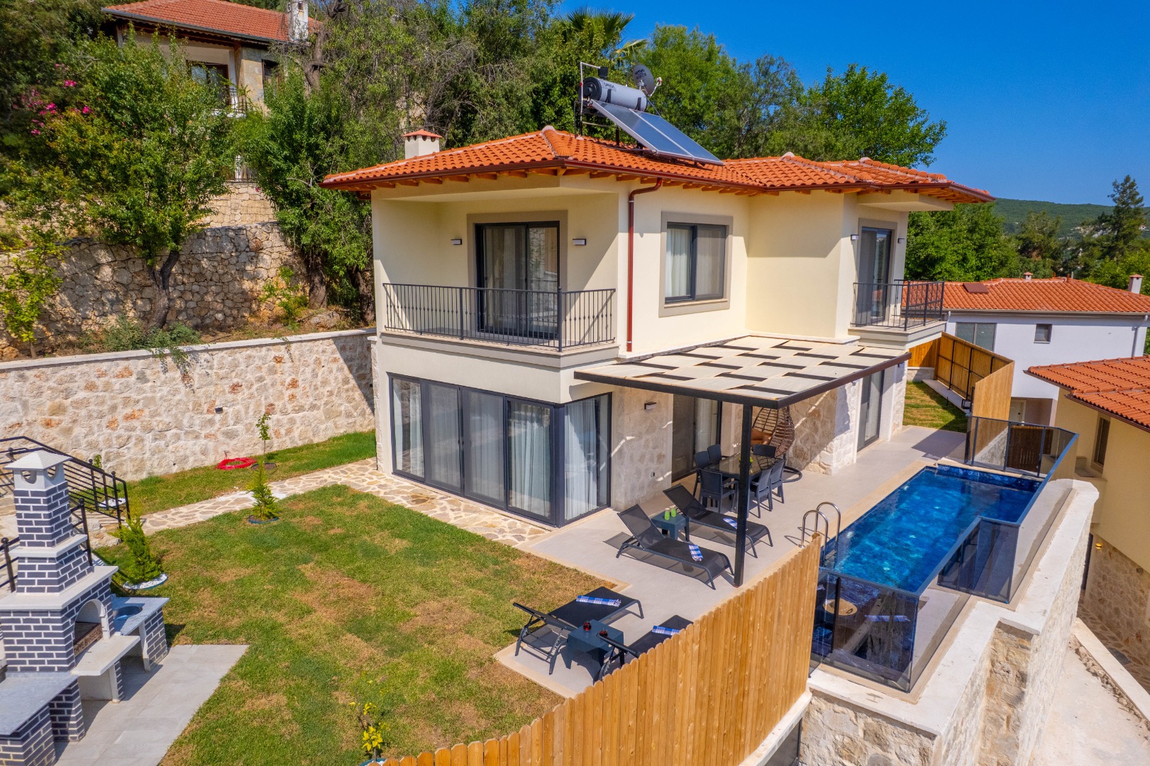 Villa Sema-1 | Korunaklı Havuz Alanı | Jakuzi - Vilbox