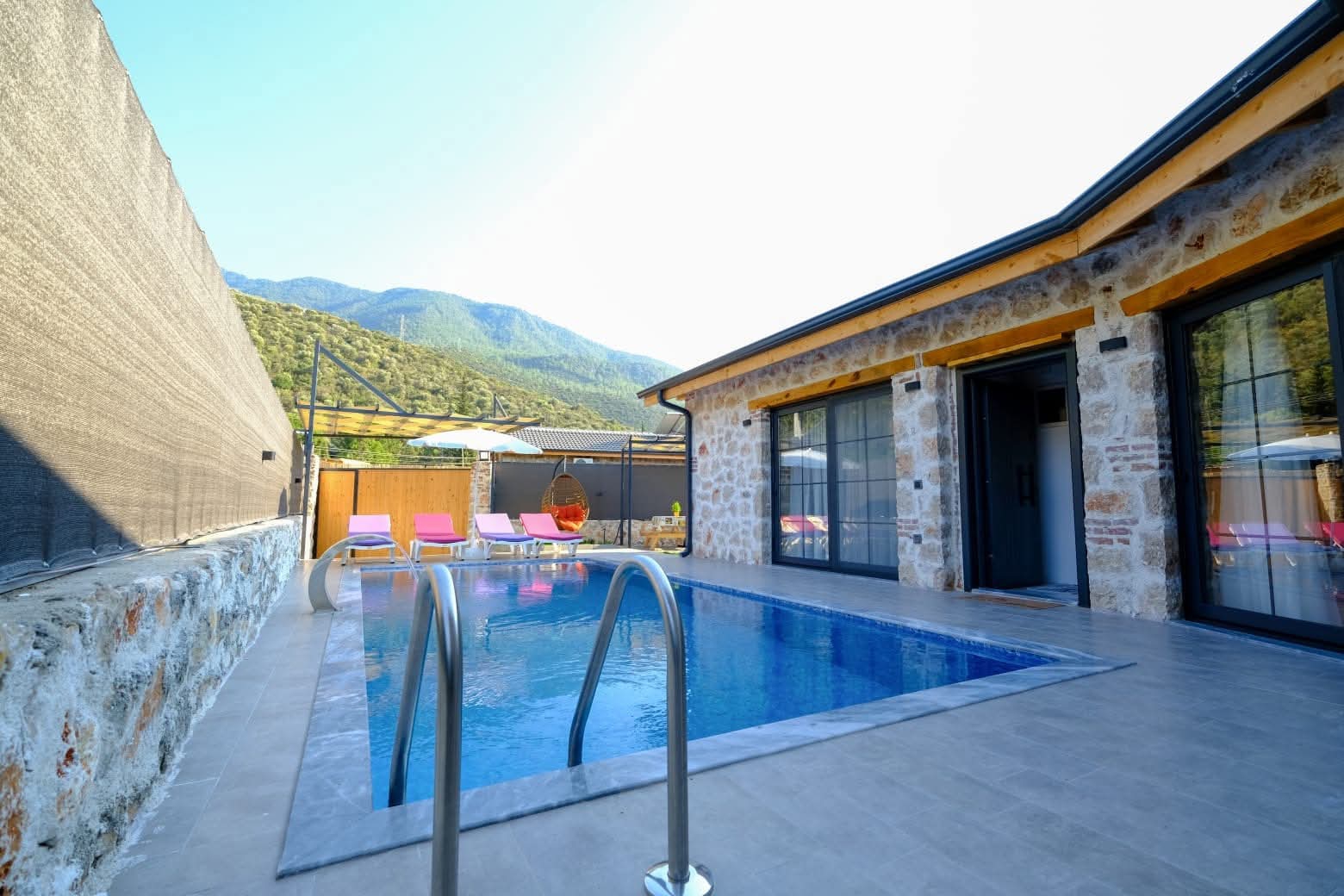 Villa Oslo| Korunaklı Havuz Alanı| Jakuzi - Vilbox