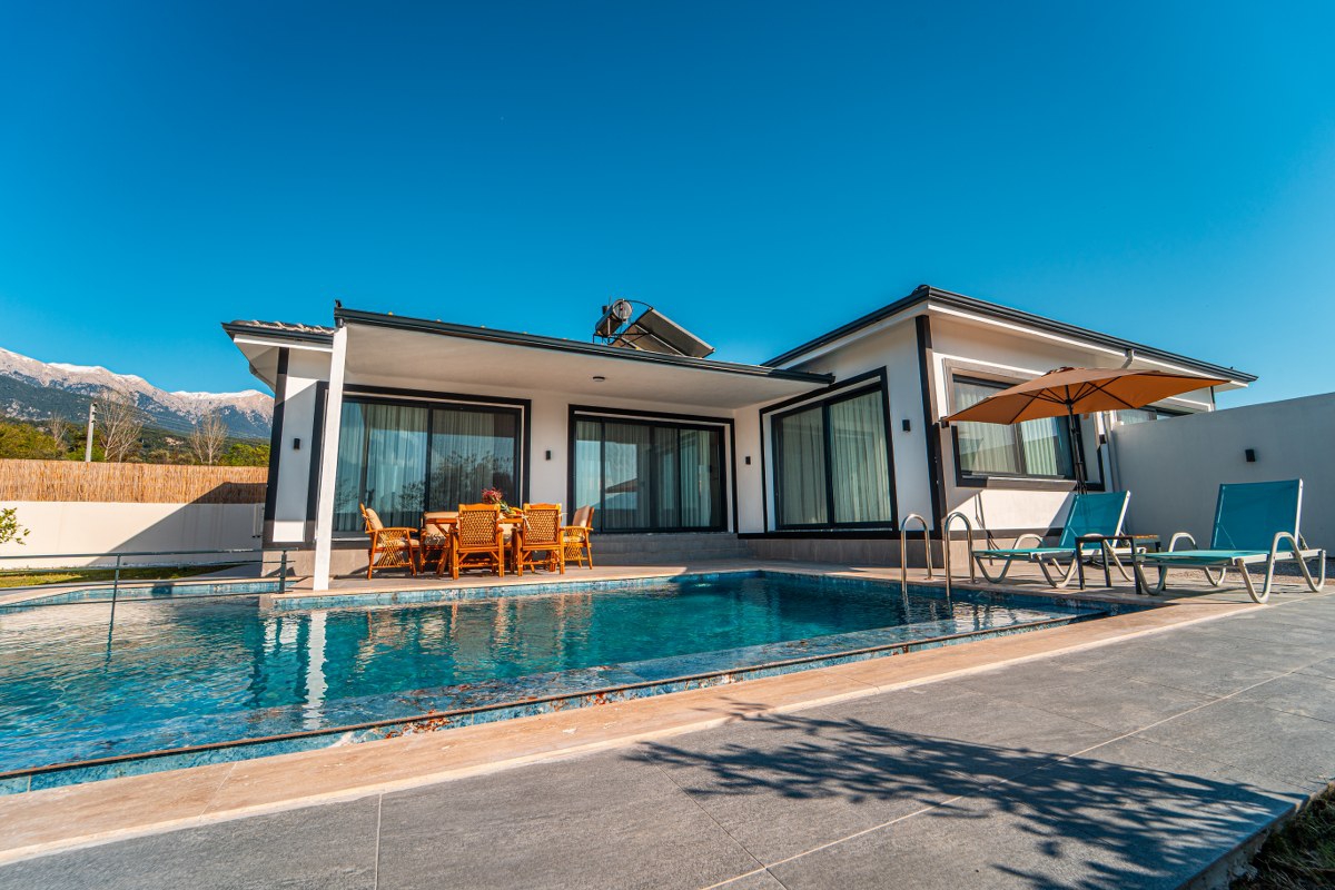 Villa Sicilya|Korunaklı Havuz Alanı| Çocuk Havuzu - Vilbox